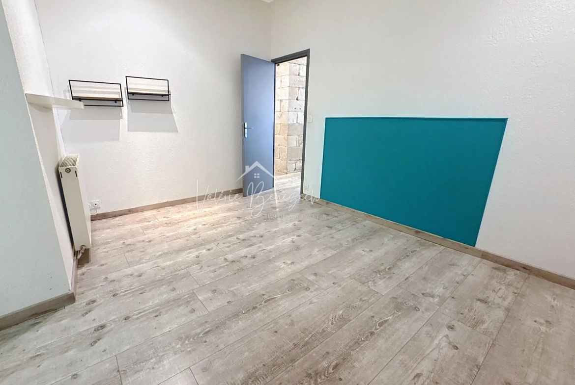 Appartement lumineux de 140 m2 avec patio au cœur de Saint-Affrique 