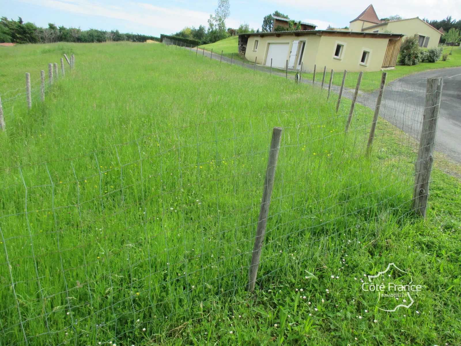 Terrain constructible à vendre à Proissans près de Sarlat-la-Canéda en Dordogne 