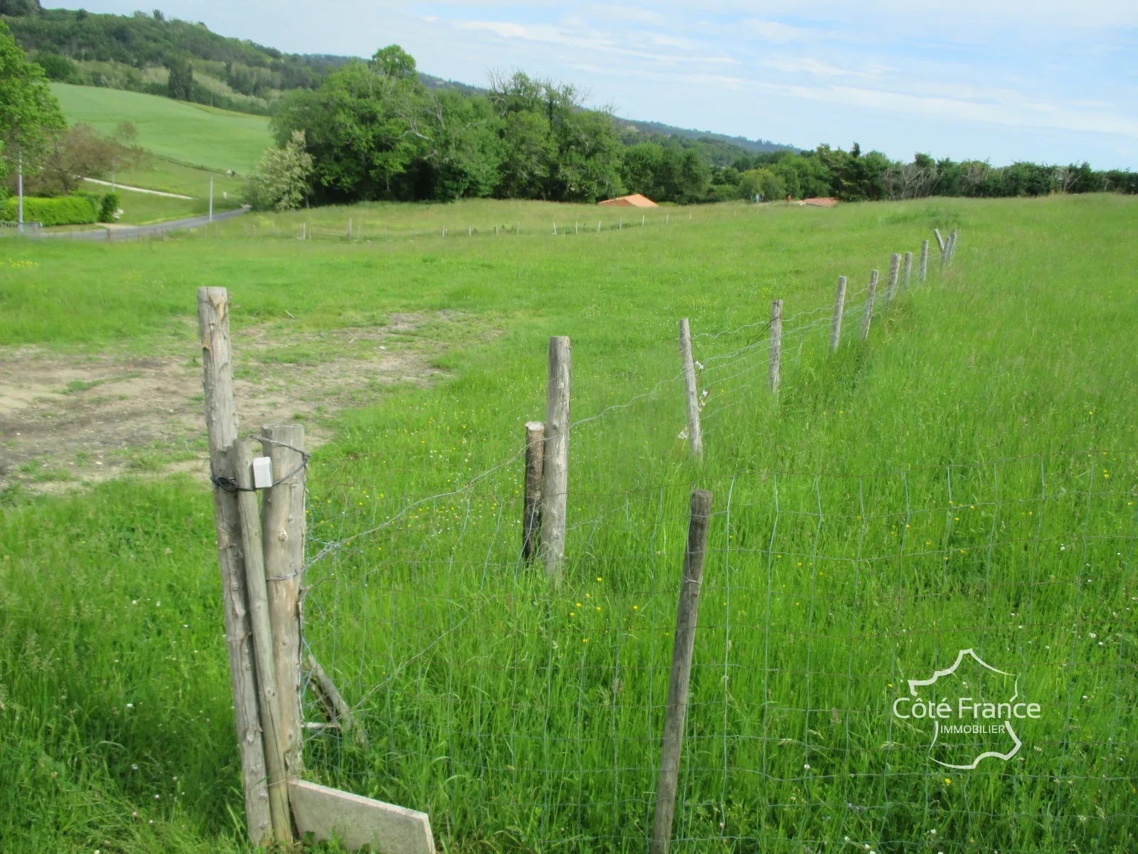Terrain constructible à vendre à Proissans près de Sarlat-la-Canéda en Dordogne 