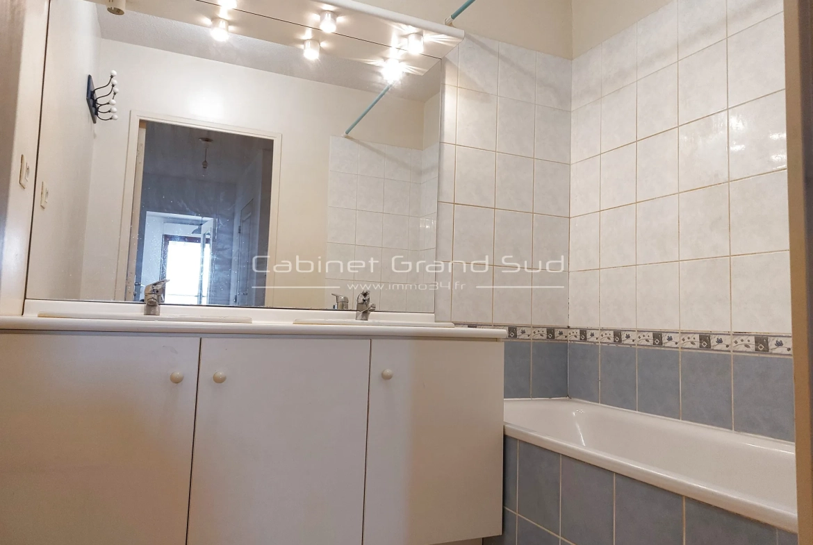 Appartement de 3 pièces avec loggia et garage à Lunel - 63 m² 