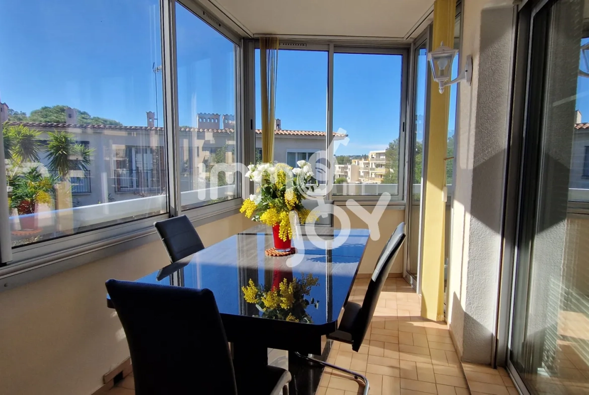 Appartement 2 pièces rénové avec garage et loggia à Saint-Raphaël 