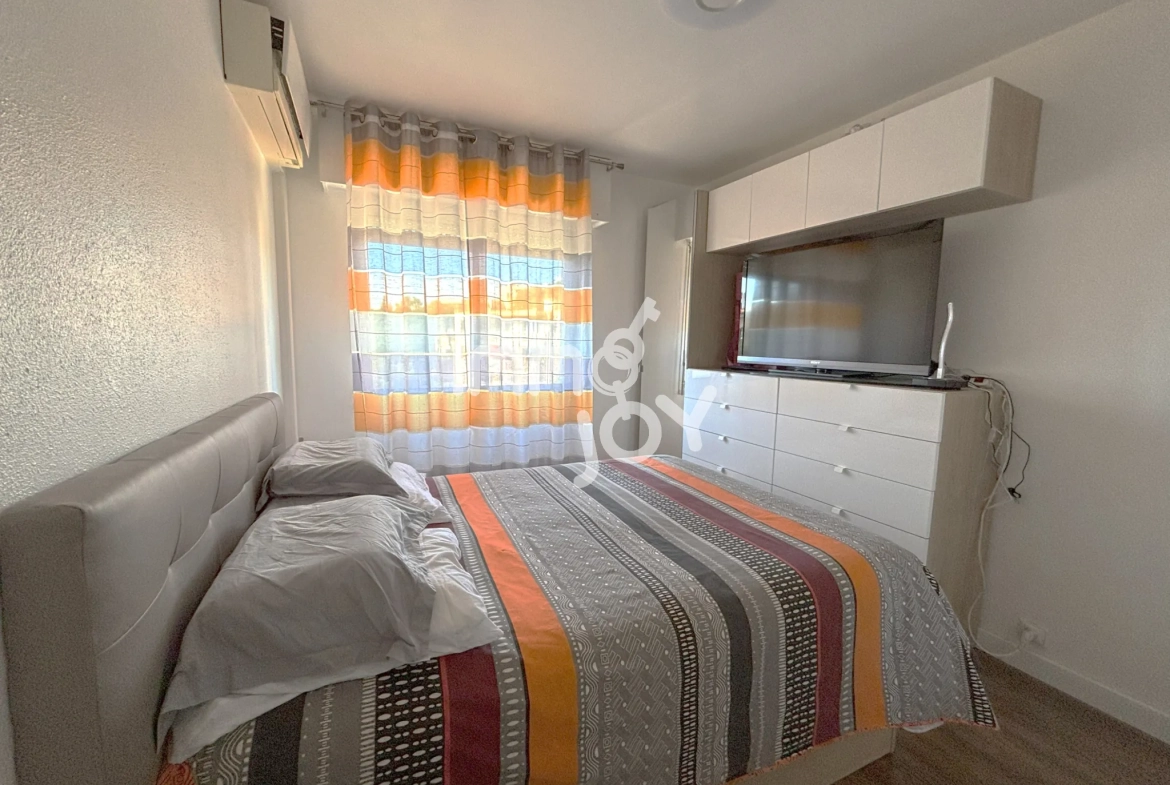 Appartement 2 pièces rénové avec garage et loggia à Saint-Raphaël 