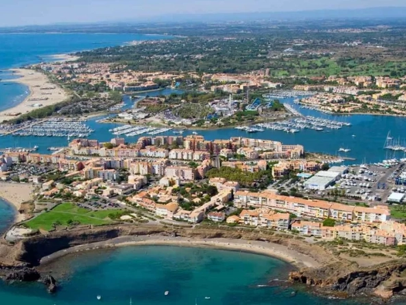 Appartement T3 avec mezzanine et vue sur le canal au Cap d'Agde 