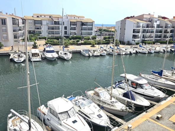 Appartement T3 avec mezzanine et vue sur le canal au Cap d'Agde 
