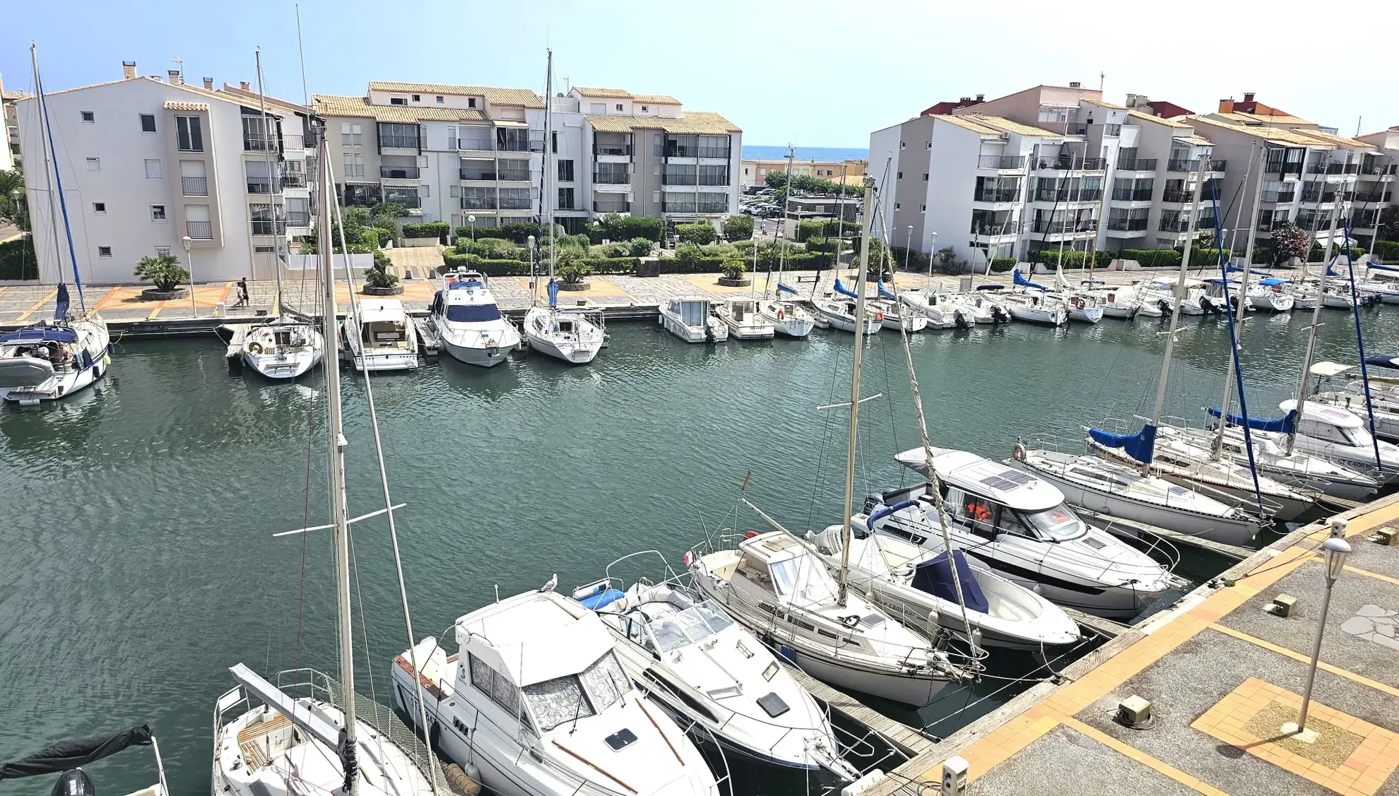 Appartement T3 avec mezzanine et vue sur le canal au Cap d'Agde 