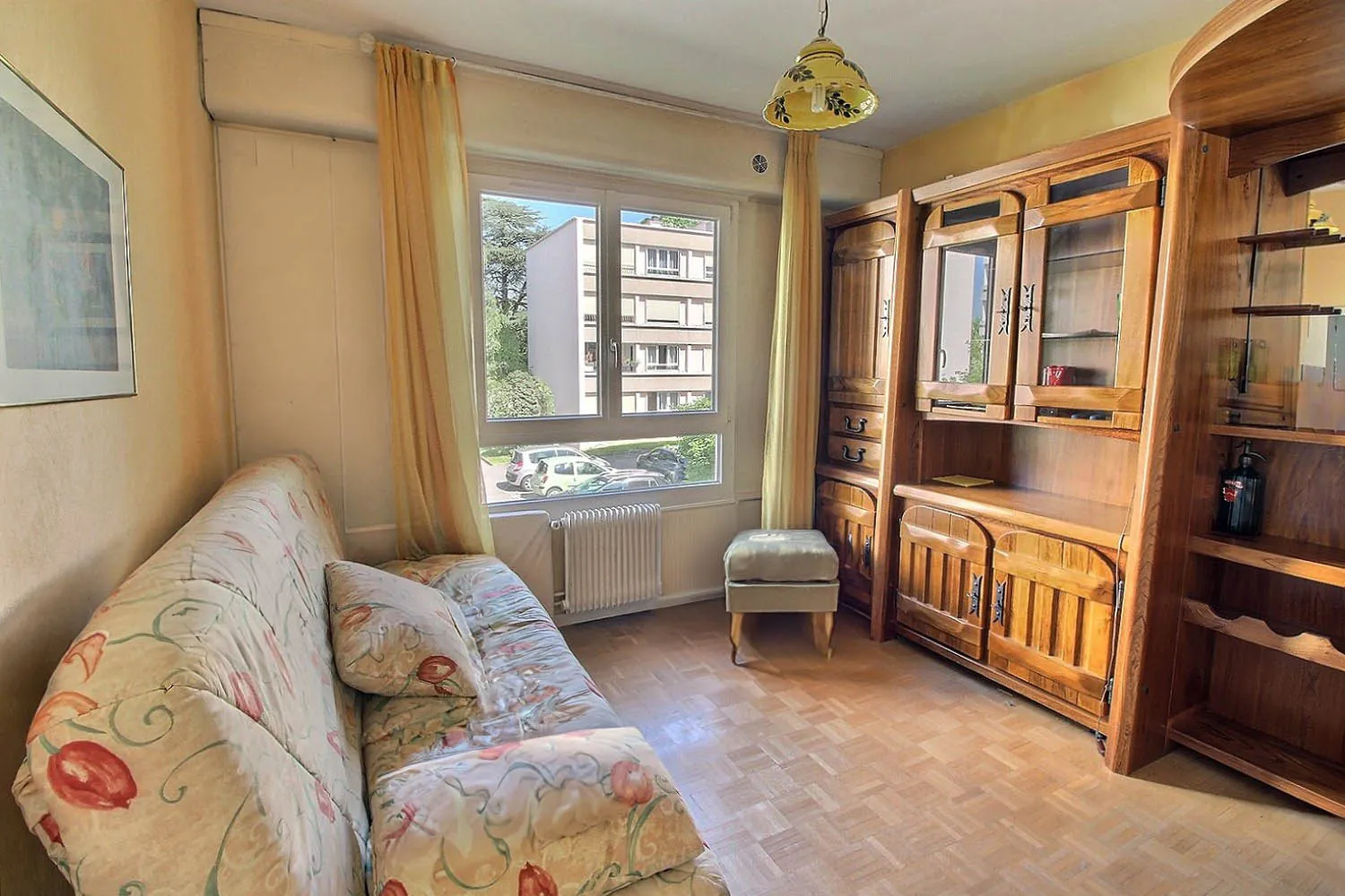 Bel appartement familial de 80 m² avec parking et loggia à Bron 