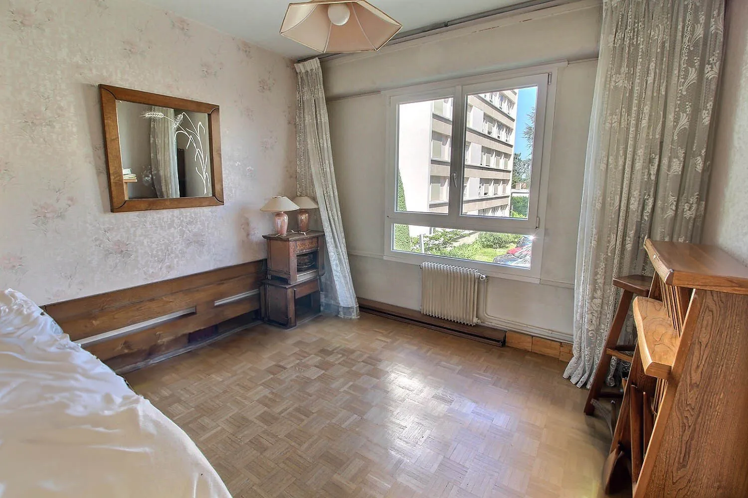Bel appartement familial de 80 m² avec parking et loggia à Bron 