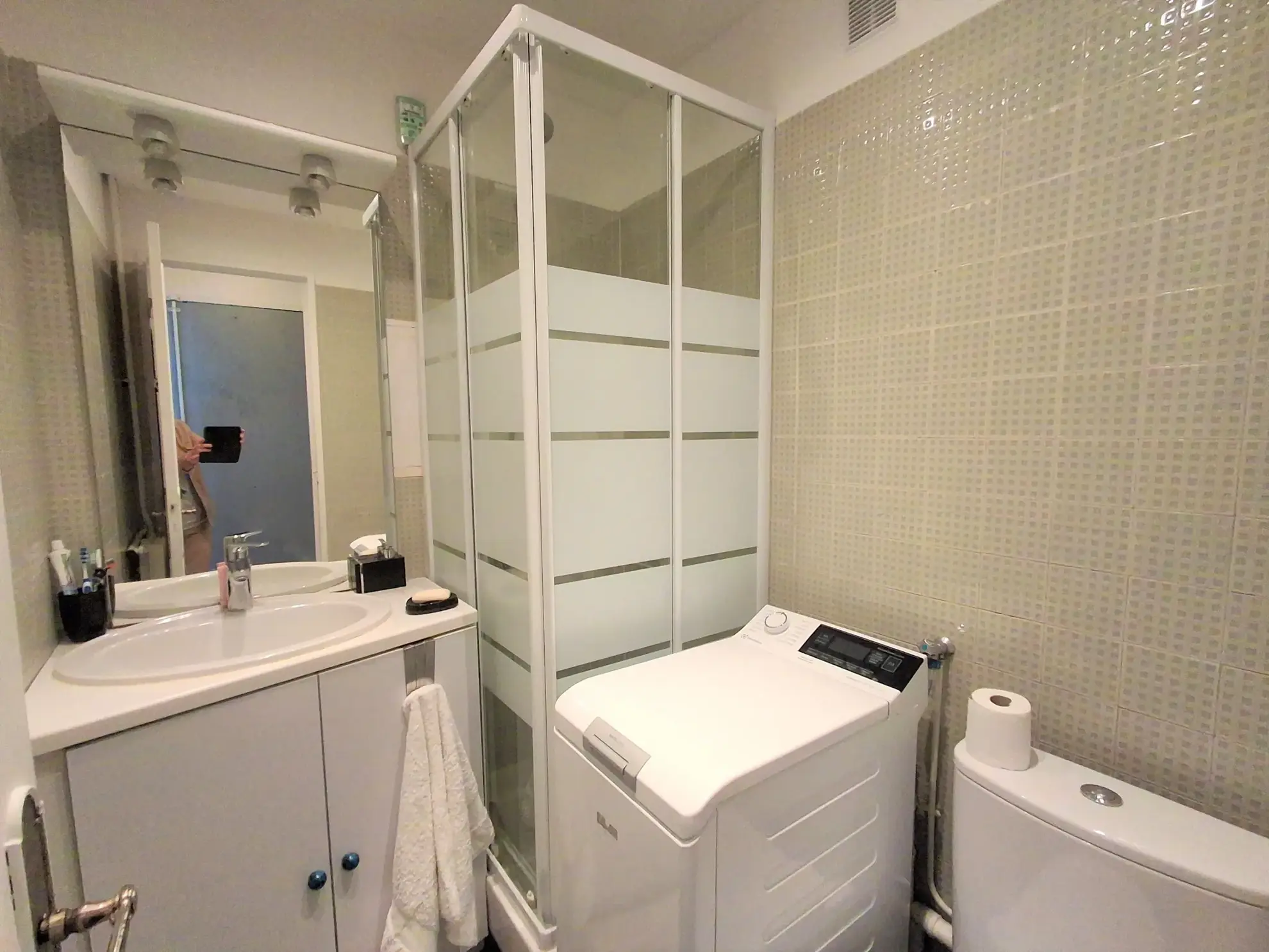 Studio meublé avec balcon et parking à Saint Maur des Fossés 