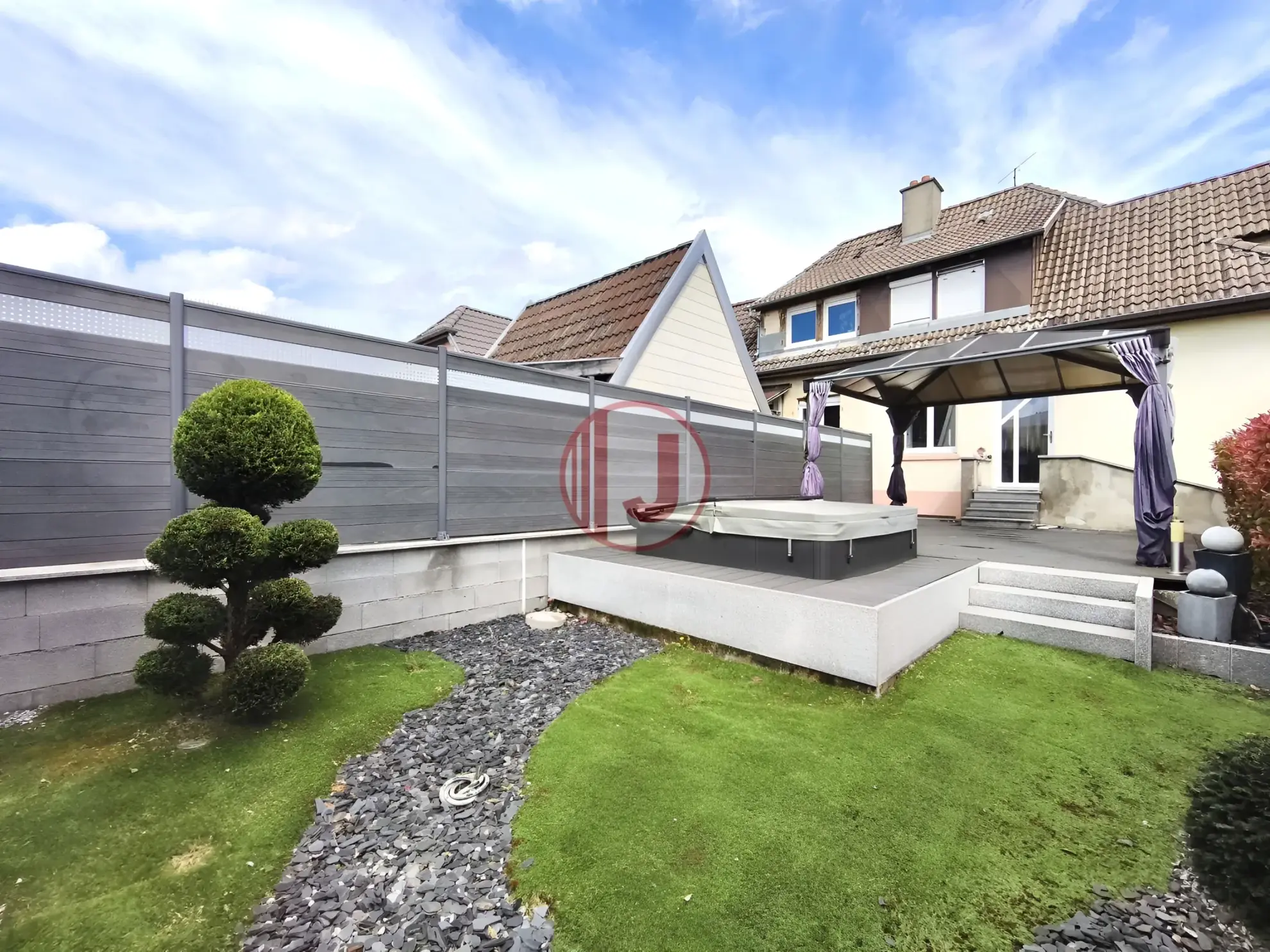Magnifique maison avec piscine et jacuzzi à Wittenheim – Opportunité rare 