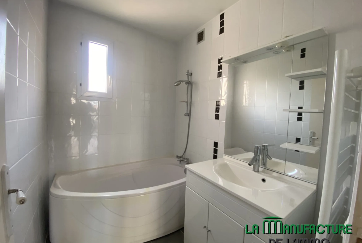 Appartement T2 avec stationnement à Saint-Étienne Métare – Investissement ou primo-accédants 