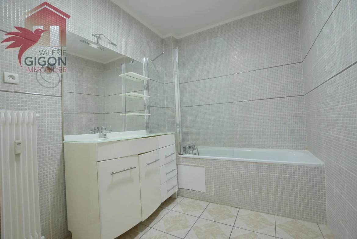 Appartement lumineux à Sochaux avec balcon et vue dégagée 