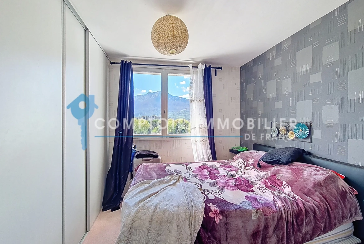 Appartement T3 à vendre à Grenoble avec vue panoramique et balcon 