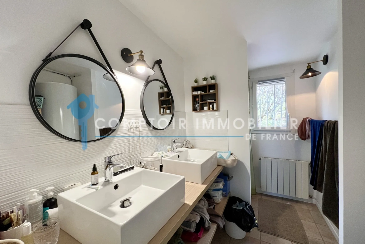 Maison à vendre à Saint Paul Cap de Joux avec studio et grand terrain 