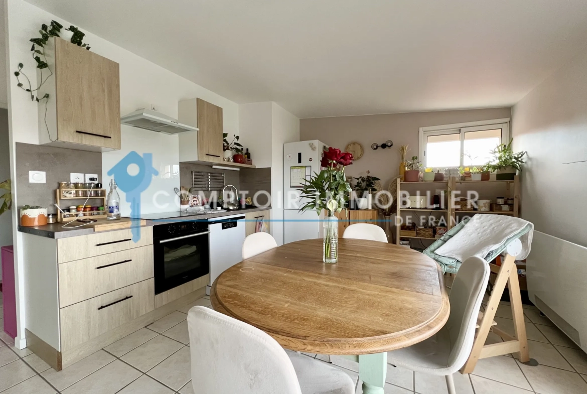 Maison à vendre à Saint Paul Cap de Joux avec studio et grand terrain 