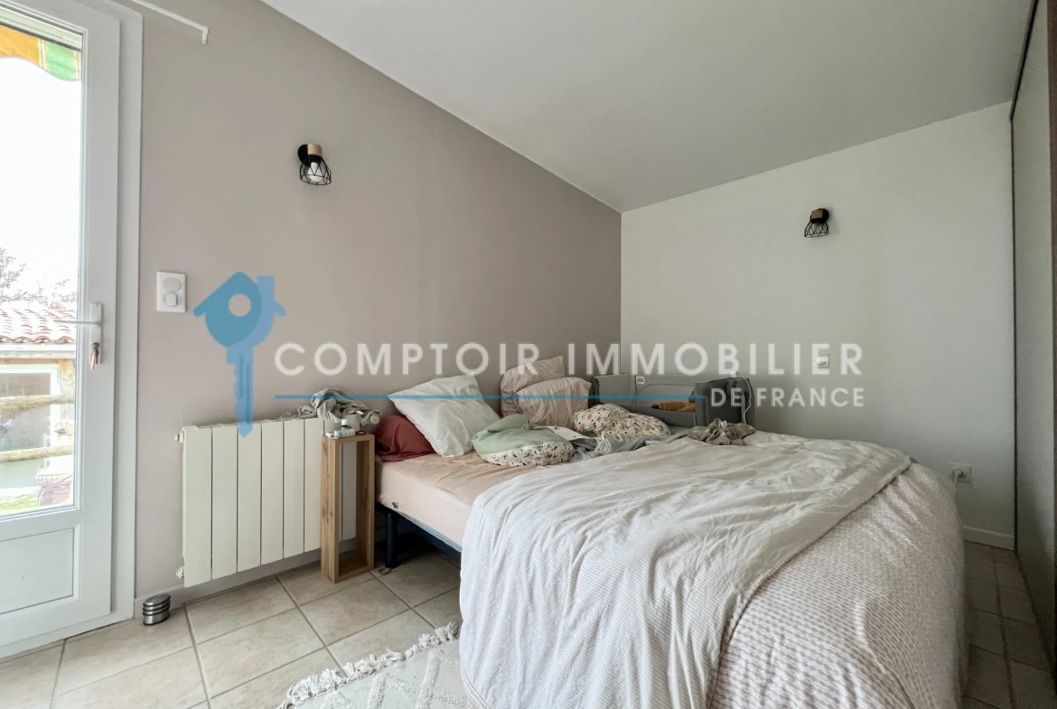 Maison à vendre à Saint Paul Cap de Joux avec studio et grand terrain 