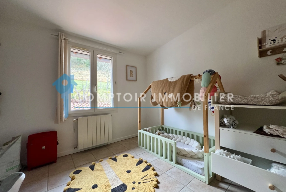 Maison à vendre à Saint Paul Cap de Joux avec studio et grand terrain 