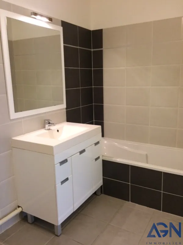 Appartement T2 de 43,15 m² avec terrasse et garage à Montpellier 