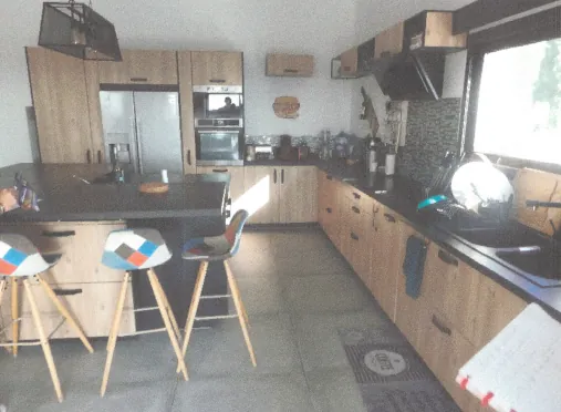 Villa T5 à Nice avec jardin, piscine et garages à vendre 