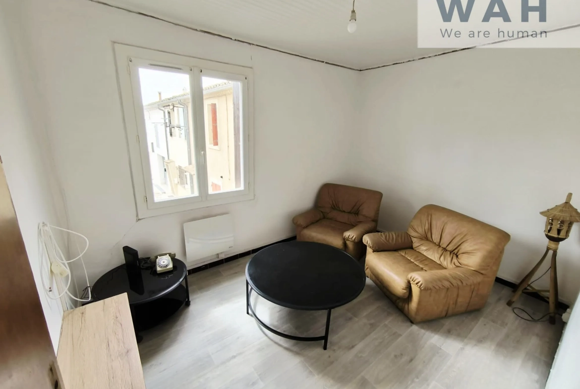 Maison de village T2 avec garage et remise à Saint-Laurent-d'Aigouze 