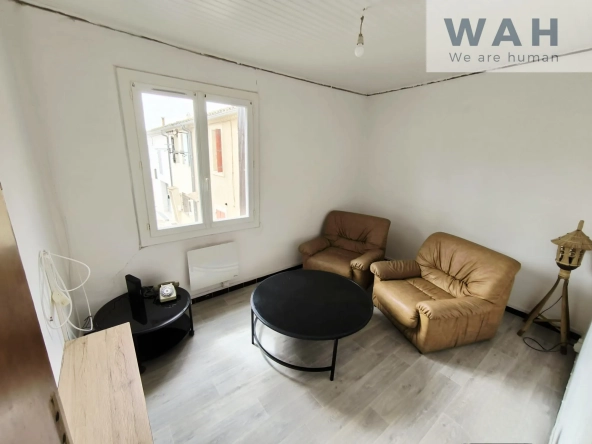 Maison de village T2 avec garage et remise à Saint-Laurent-d'Aigouze