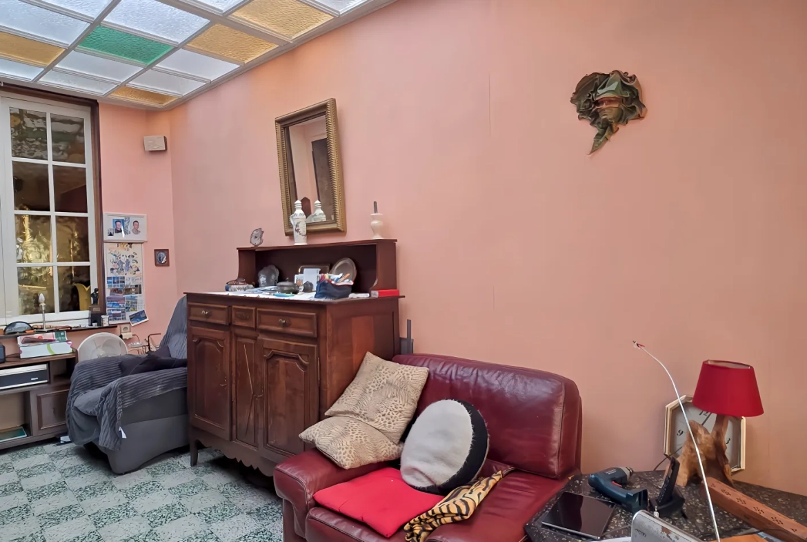 Maison des années 30 avec jardin à La Bassée - Charme et potentiel à saisir 
