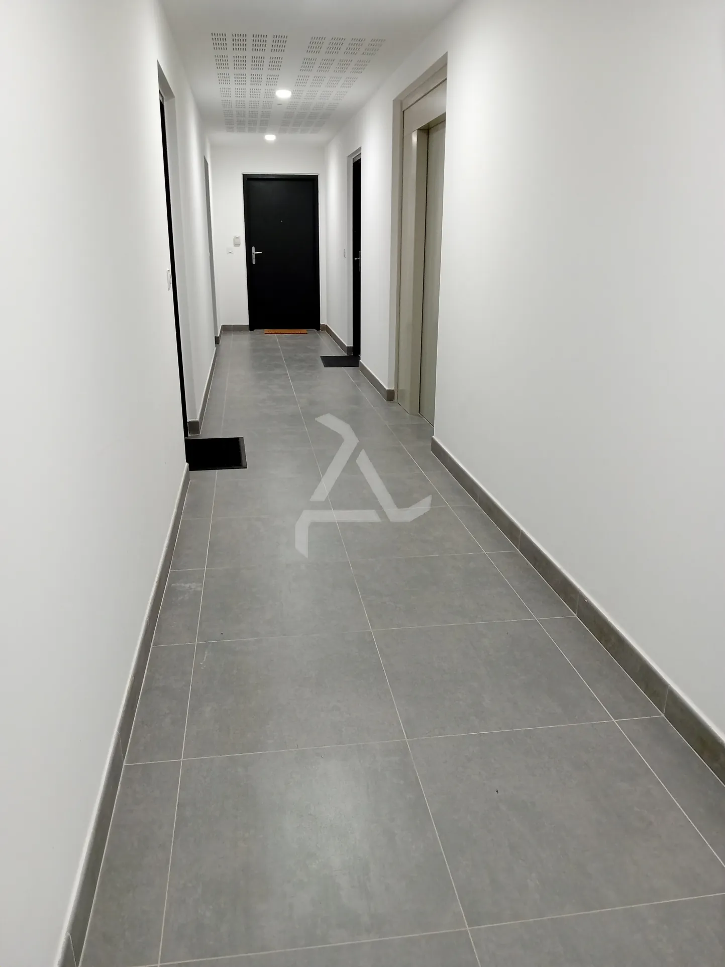 Studio neuf sécurisé à Porto-Vecchio - idéal primo-accédant ou pied-à-terre 