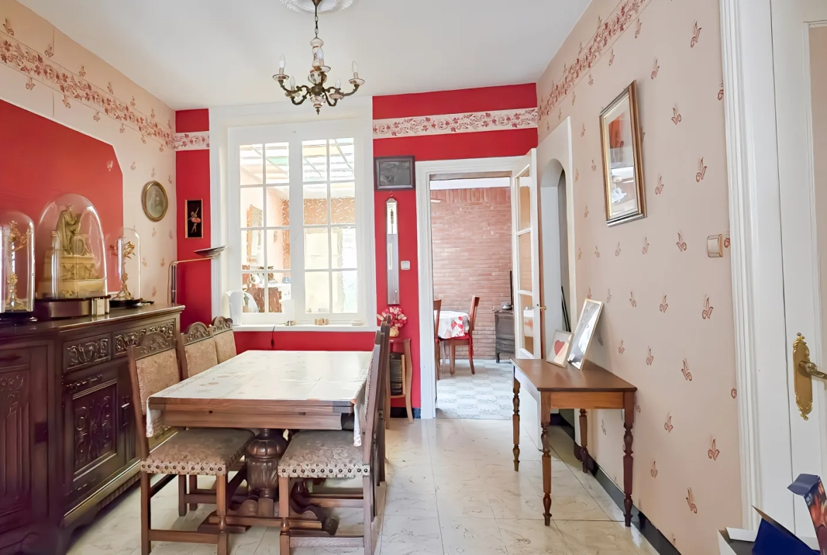 Maison des années 30 avec jardin à La Bassée - Charme et potentiel à saisir 