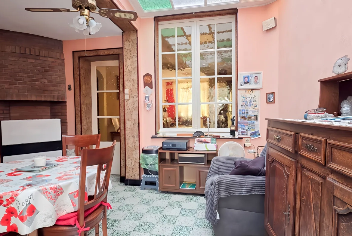Maison des années 30 avec jardin à La Bassée - Charme et potentiel à saisir 