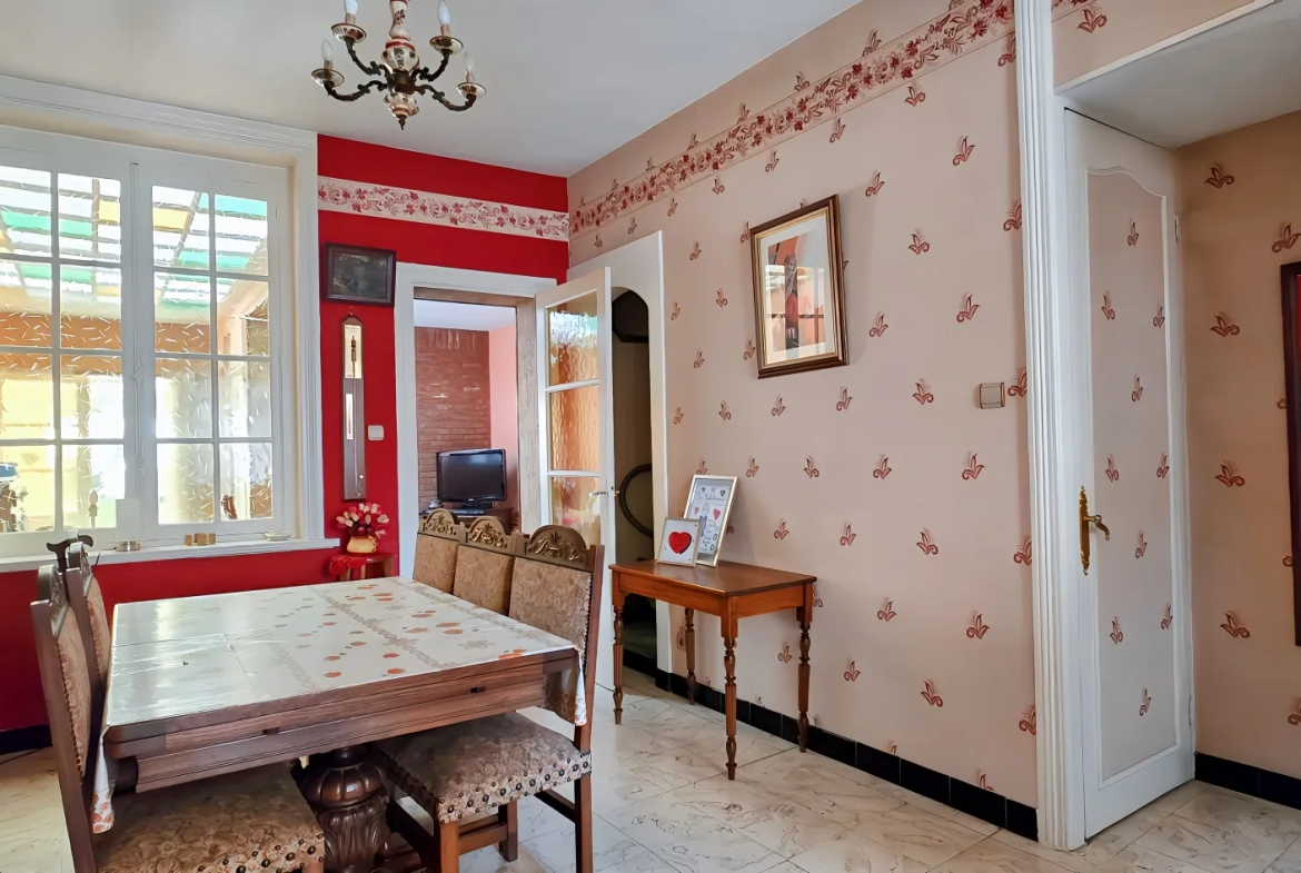 Maison des années 30 avec jardin à La Bassée - Charme et potentiel à saisir 