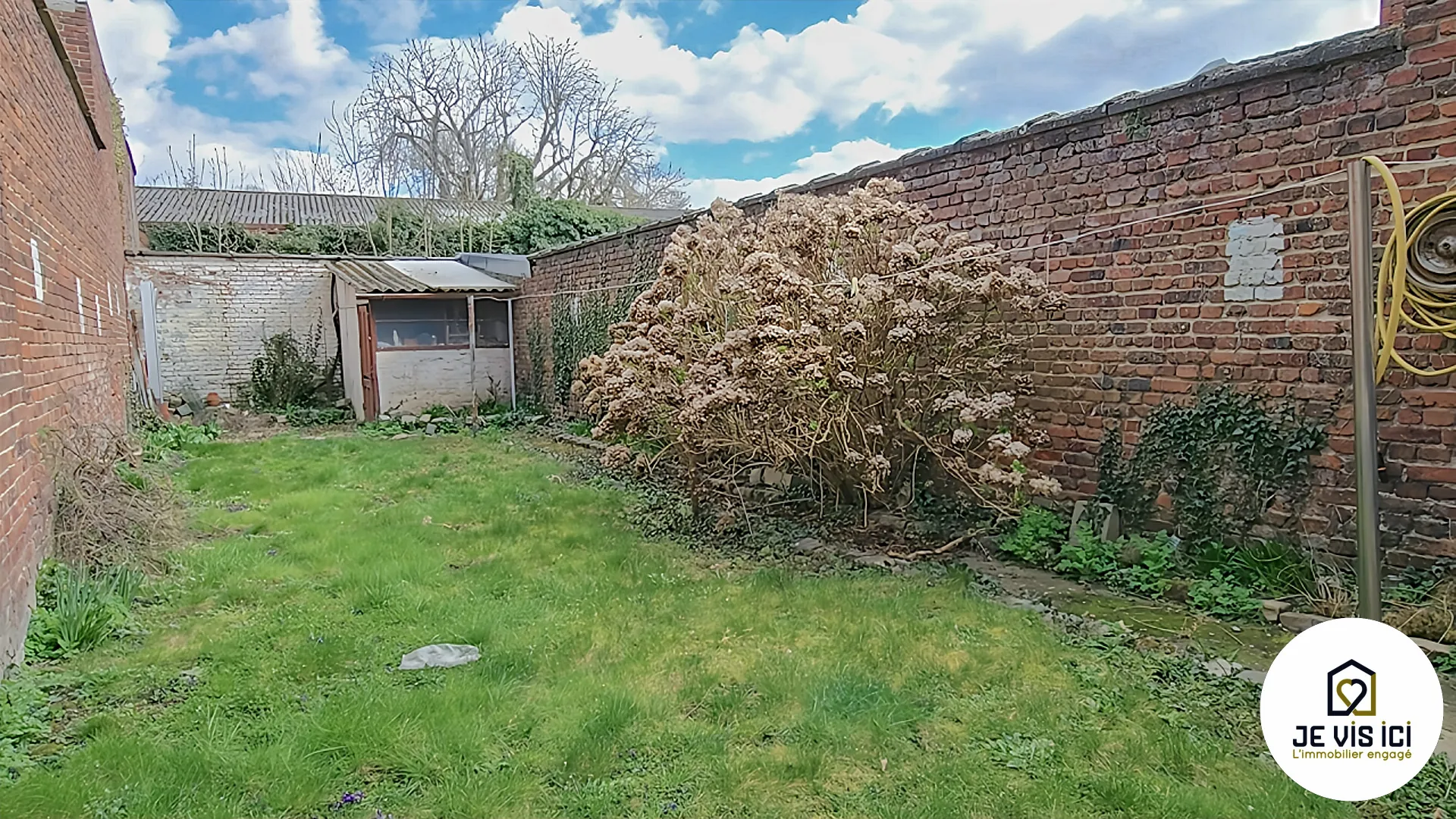 Maison des années 30 avec jardin à La Bassée - Charme et potentiel à saisir 