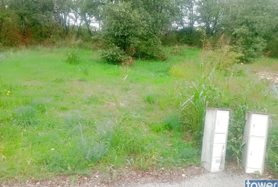 Terrain constructible à Sabrán – 1 429 m² viabilisé, idéal pour votre projet immobilier 