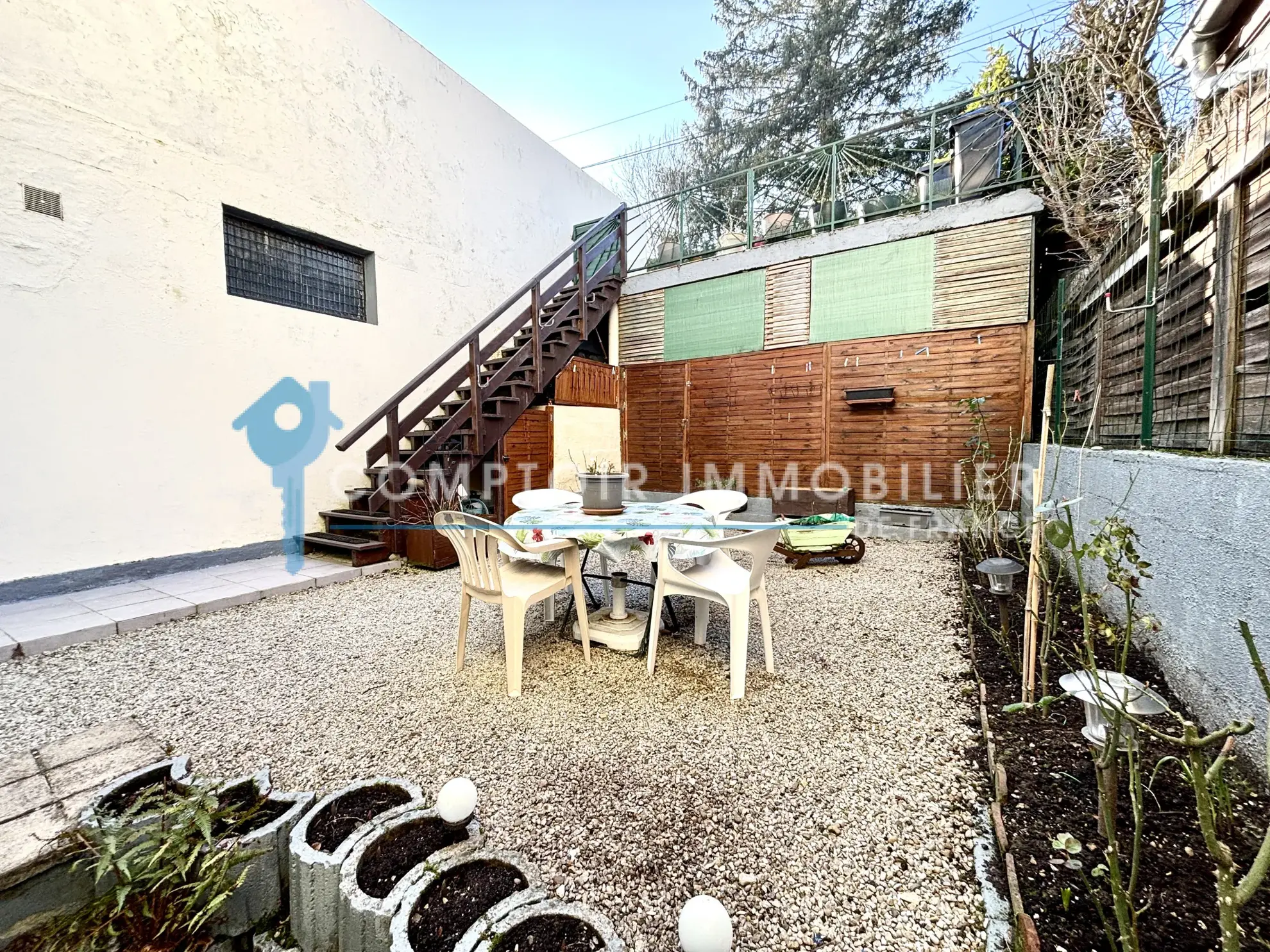 Maison mitoyenne 3 chambres avec terrasse — Proche du lac de Paladru 