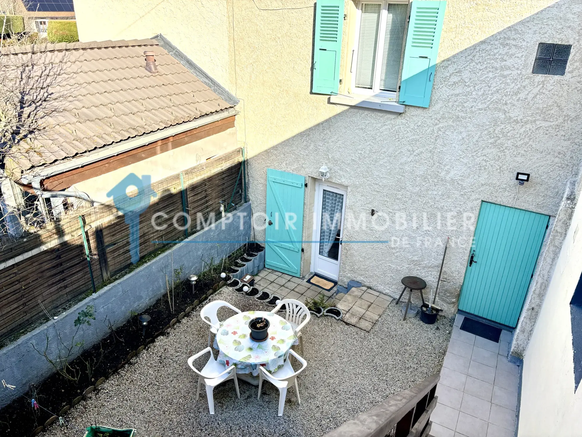Maison mitoyenne 3 chambres avec terrasse — Proche du lac de Paladru 