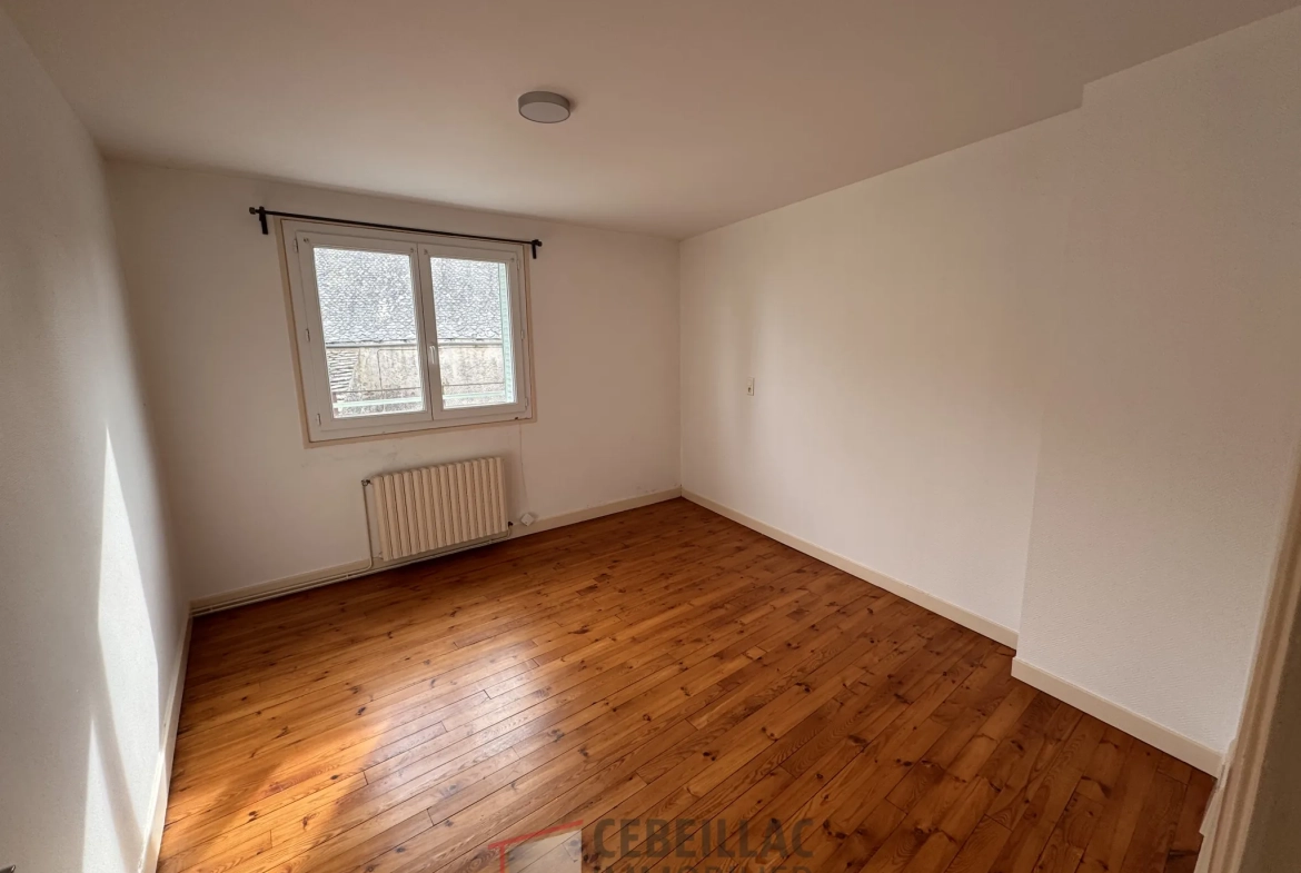 Maison de village avec terrasse à Paulhac - 7 pièces, 90 m² 