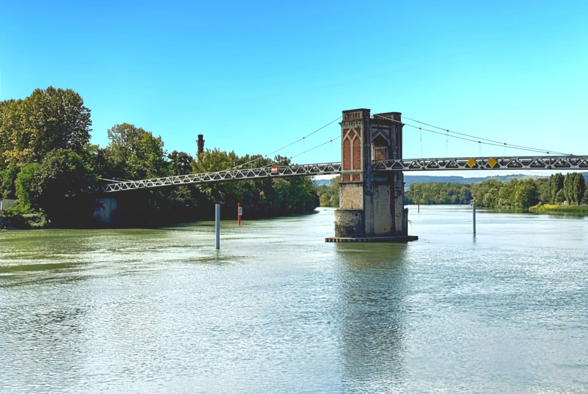 Studio à vendre à Trévoux avec vue sur la Saône - Opportunité immobilière 