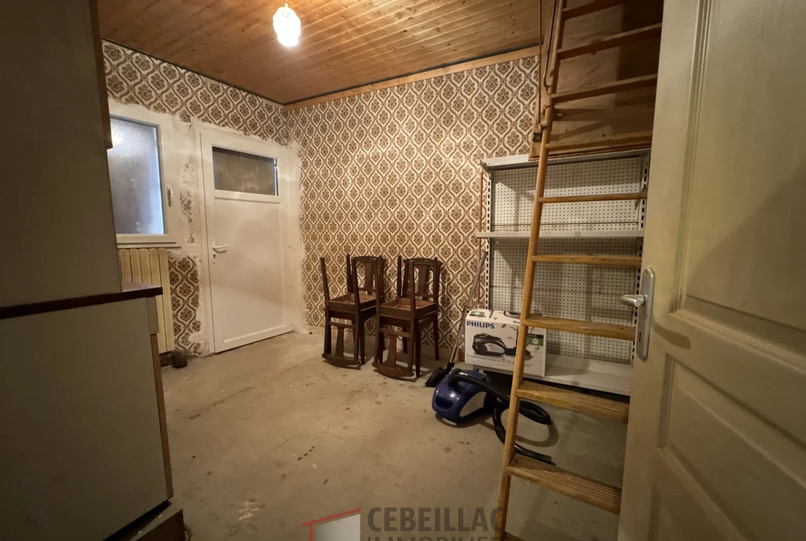 Maison à Vendre à Védrines-Saint-Loup avec jardin, 2 chambres, terrasse, prix attractif 75 000 € 
