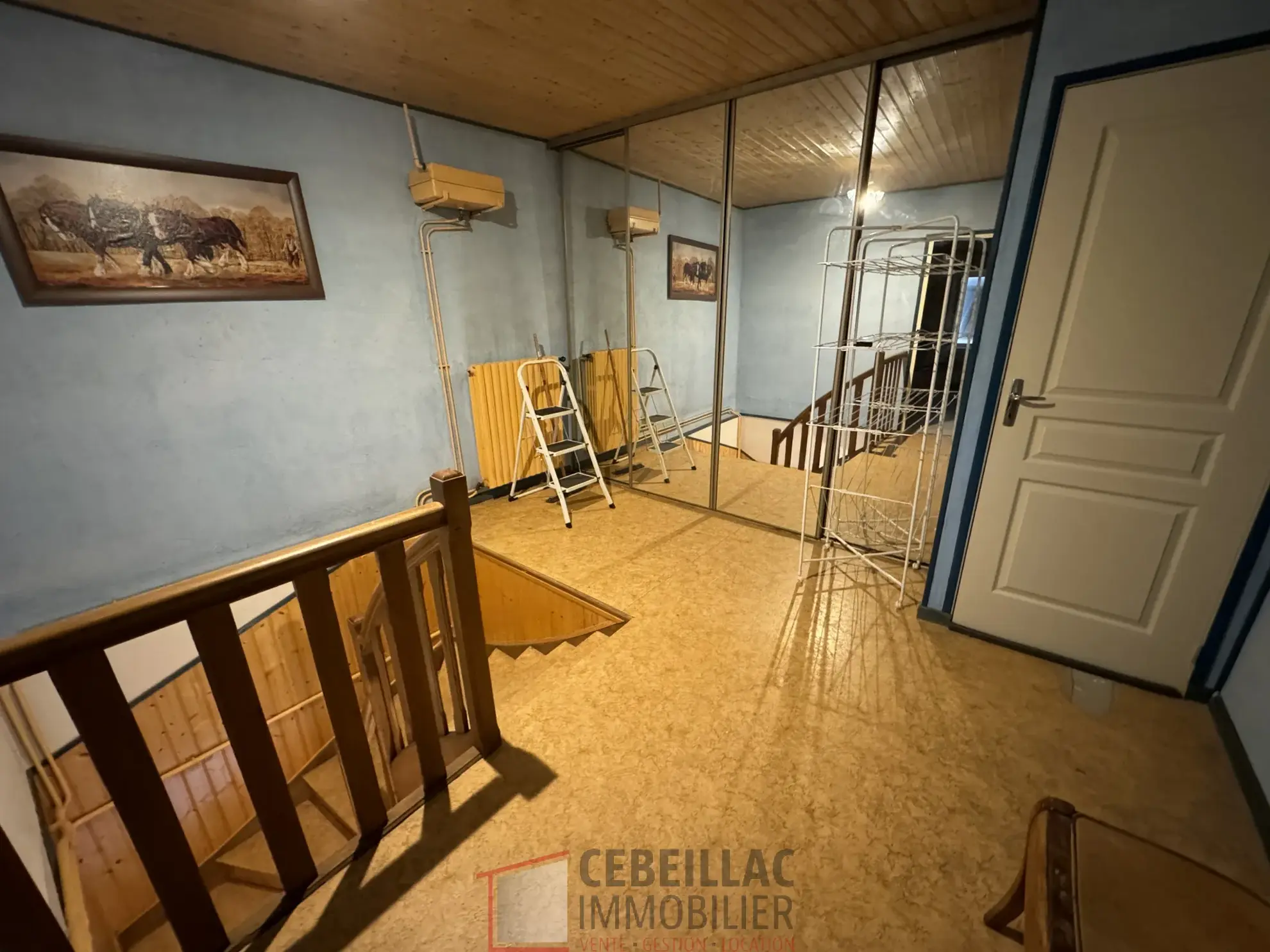 Maison à Vendre à Védrines-Saint-Loup avec jardin, 2 chambres, terrasse, prix attractif 75 000 € 