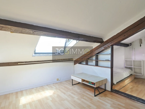 Studio de 33m² à Hyères, emplacement privilégié, excellent investissement locatif 