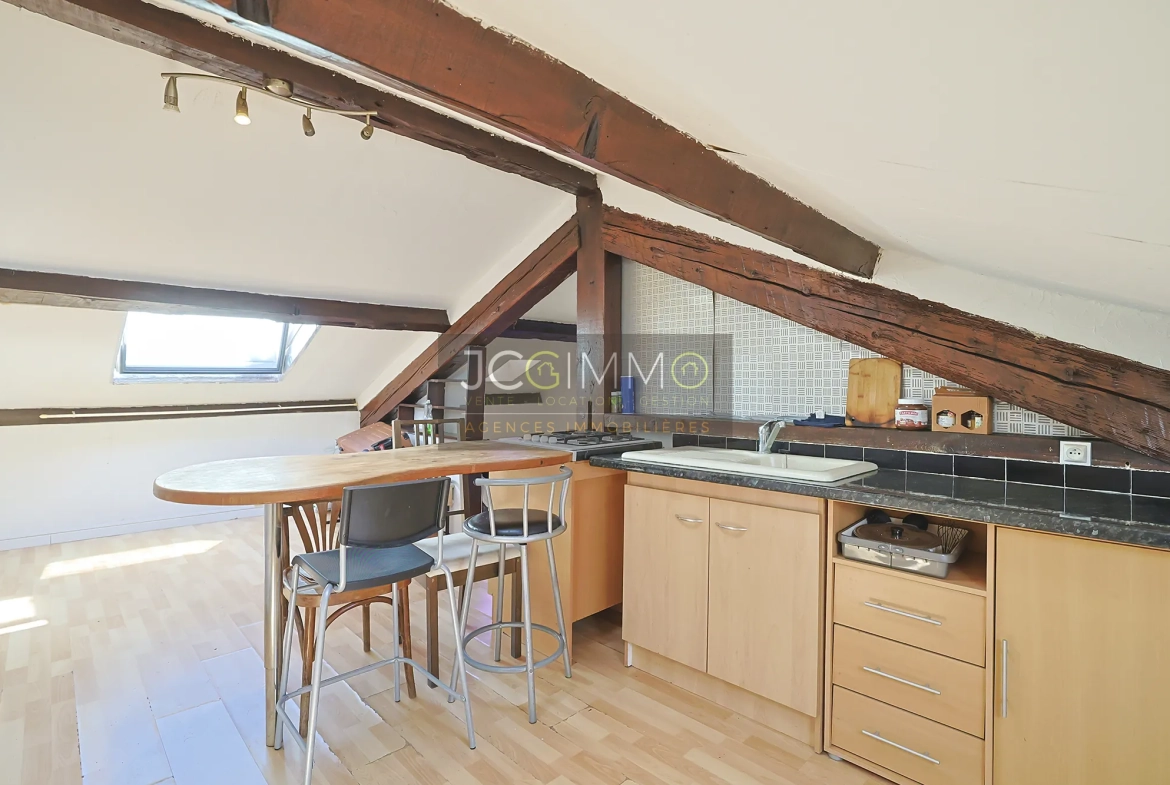 Studio de 33m² à Hyères, emplacement privilégié, excellent investissement locatif 