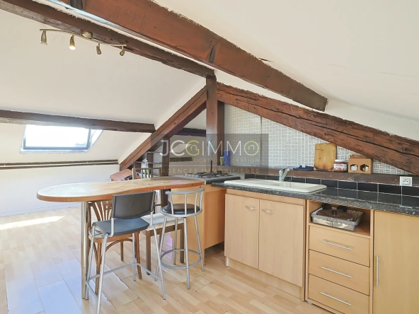 Studio de 33m² à Hyères, emplacement privilégié, excellent investissement locatif 