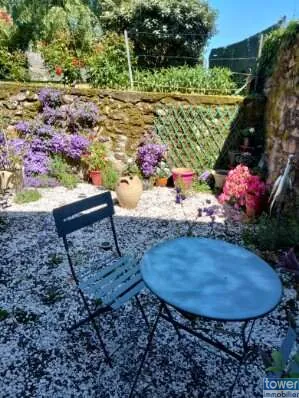 Maison de village charmante avec jardin et garage à La Peruse en Charente 