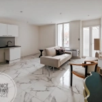 Appartement à Orange de 45 m² avec balcon et climatisation, proche du centre-ville
