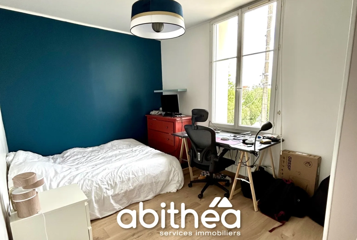 Maison 3 chambres avec piscine dans quartier calme à Ruelle-sur-Touvre 