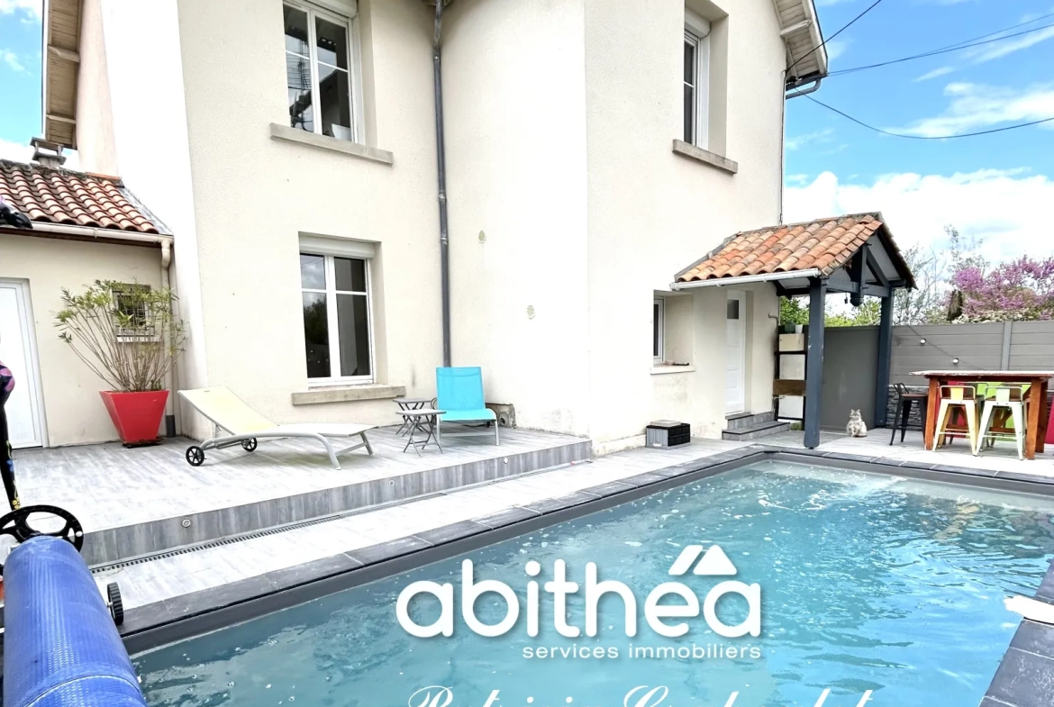 Maison 3 chambres avec piscine dans quartier calme à Ruelle-sur-Touvre 