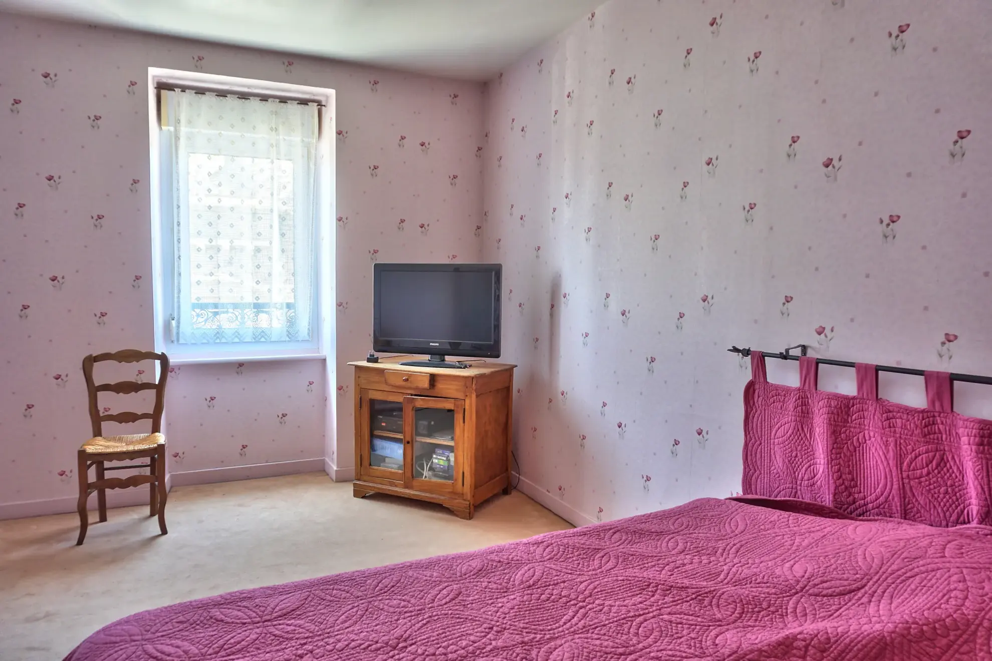 Maison en pierre à Goudelin avec jardin, terrasses et dépendances – 177 m2 