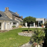 Maison en pierre à Goudelin avec jardin, terrasses et dépendances – 177 m2