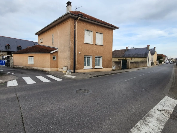 Belle maison familiale de 160 m² avec jardin à Juillan, idéal pour résidence ou investissement
