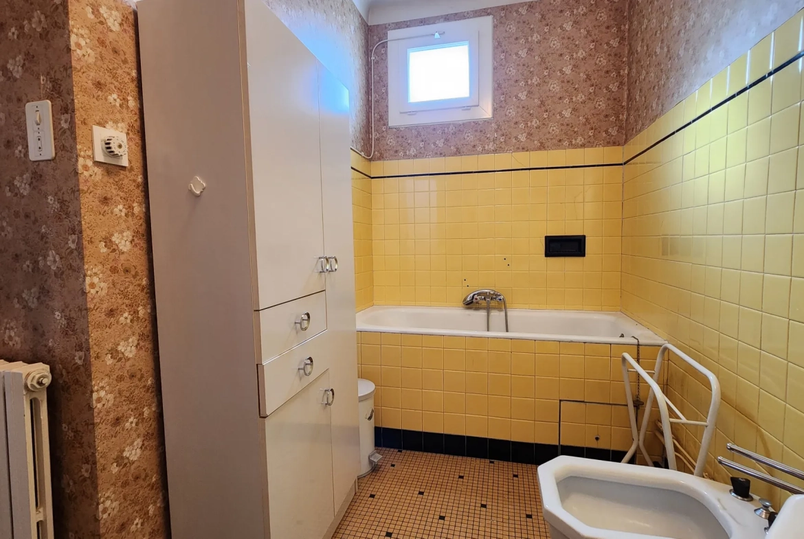 Belle maison familiale de 160 m² avec jardin à Juillan, idéal pour résidence ou investissement 