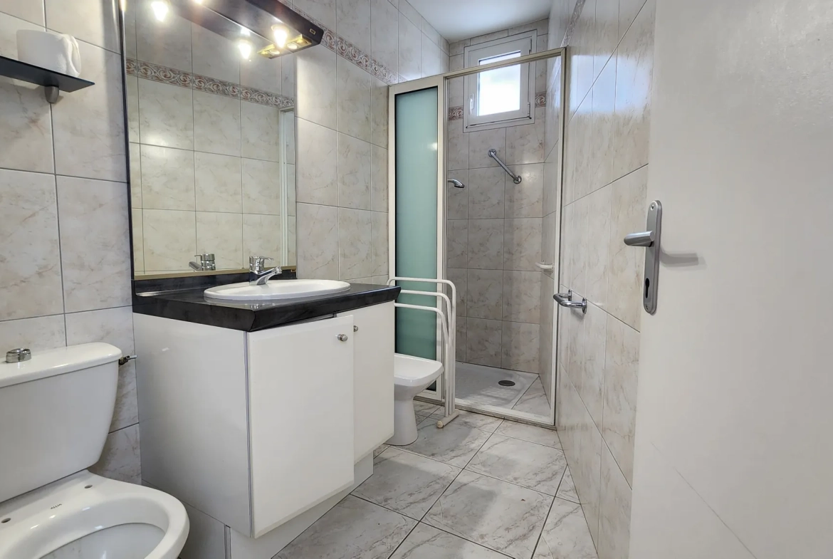 Belle maison familiale de 160 m² avec jardin à Juillan, idéal pour résidence ou investissement 
