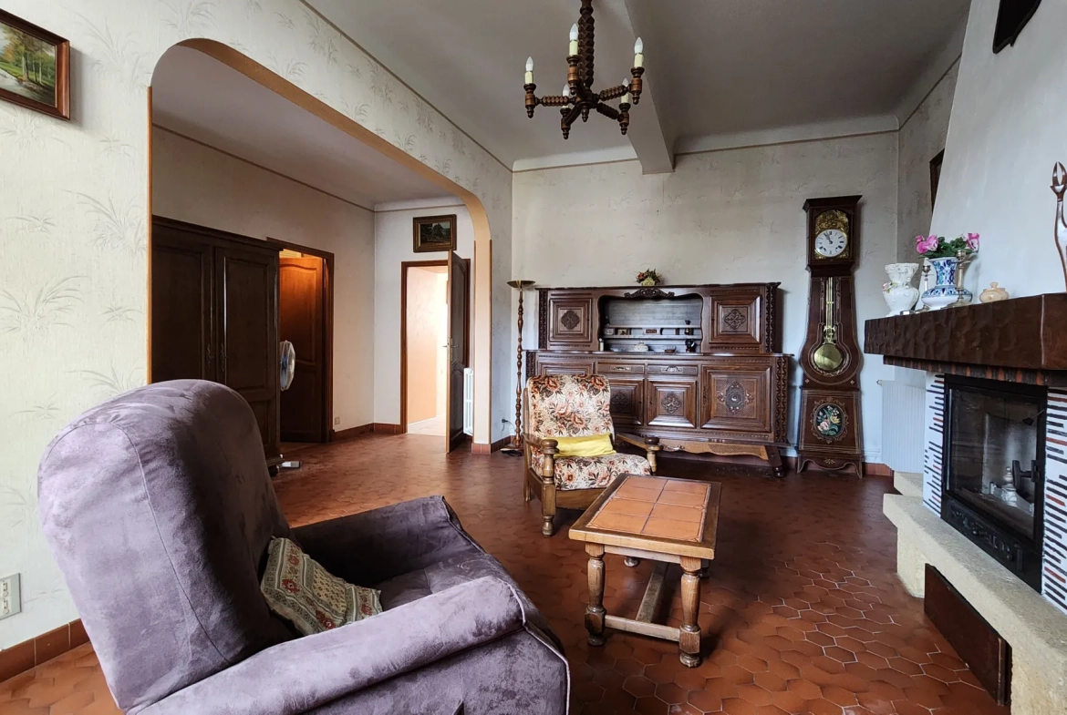 Belle maison familiale de 160 m² avec jardin à Juillan, idéal pour résidence ou investissement 